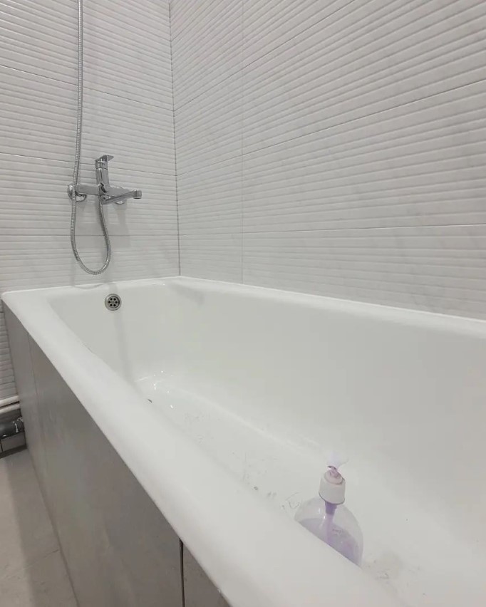 Чугунная ванна белого цвета